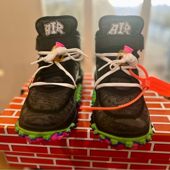 Brand new Nike Off-White Air Force 1’s!! Never worn, comes with box! - Picture 6 of 10